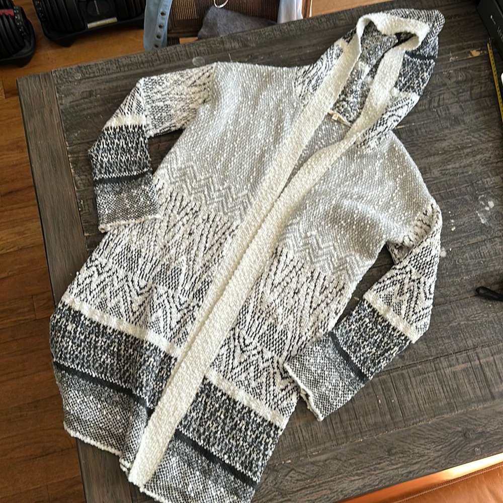 🩶NWOT Boutique Long Wrap Super Soft Chenille & Wool Blend Hooded Cardigan🩶